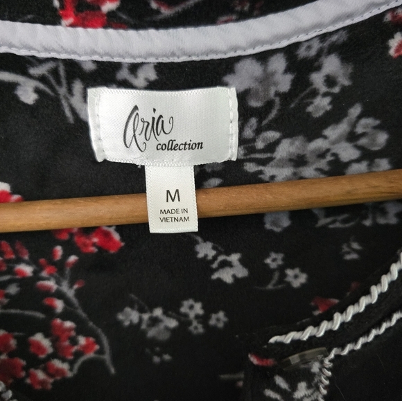 WOMENS NIGHTGOWN SIZE MEDIUM (8-10) LONG FLEECE WINTER BLACK FLORAL ARIA HOLIDAY - Picture 3 of 10